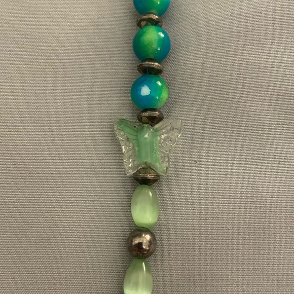 Y2K beaded butterfly necklace and earrings - Picture 6 of 8